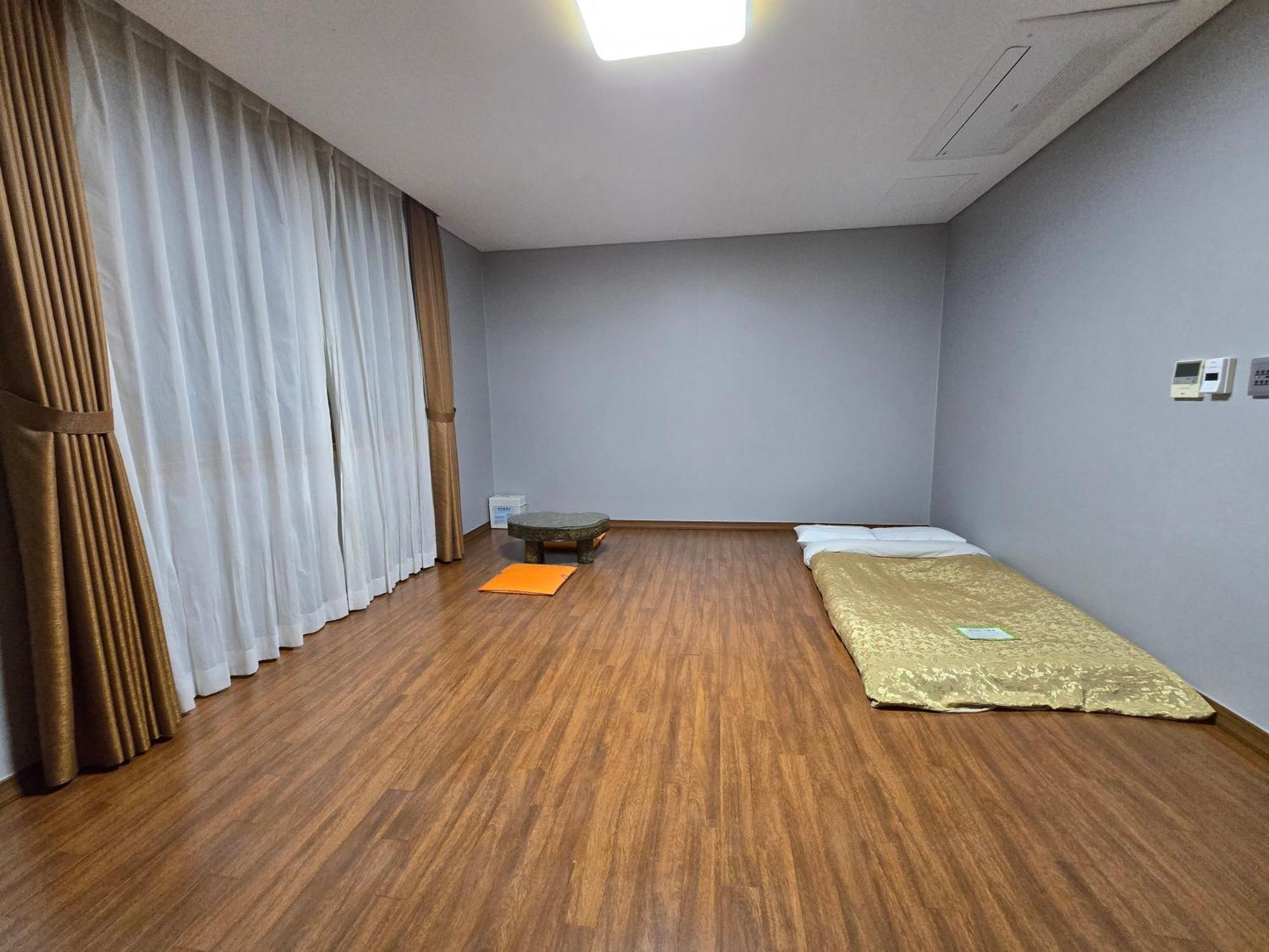 Yeosu Narsha Hotel ภายนอก รูปภาพ